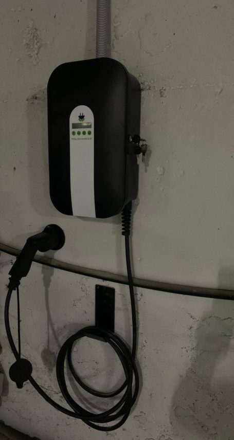 Cargador vehículo eléctrico Policharger Cargador vehículo eléctrico Policharger
